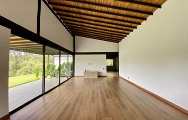 Casa Campestre en Venta en Monte Sereno – El Retiro