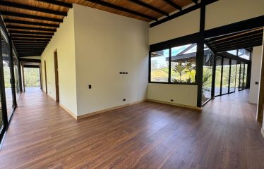 CASA CAMPESTRE EN VENTA -MONTE SERENO -EL RETIRO