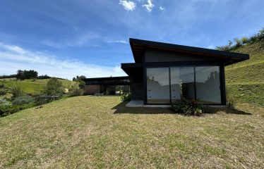 CASA CAMPESTRE EN VENTA -MONTE SERENO -EL RETIRO