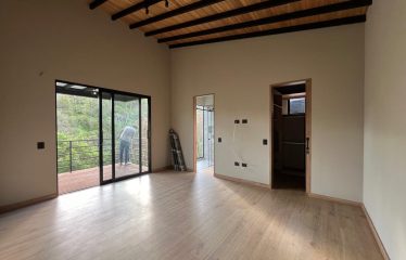 CASA CAMPESTRE EN VENTA -LA MARIA EL RETIRO